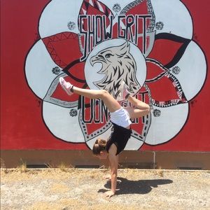 Meet your Posher, Evelyn